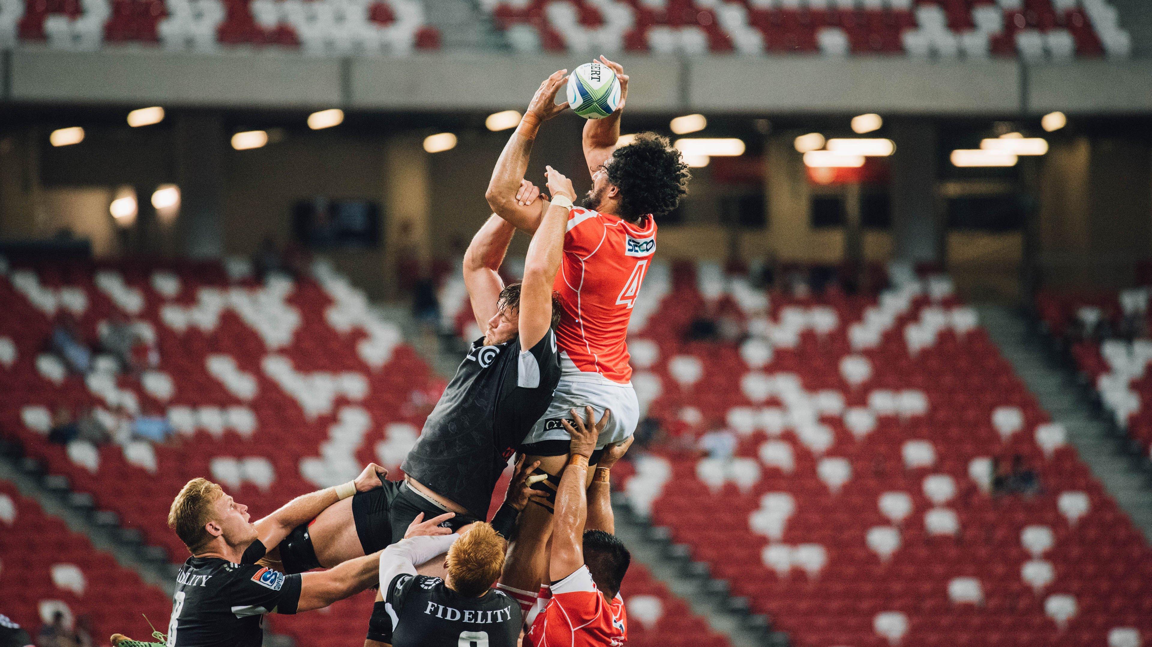 重锤定音！内史密斯绕切加速暴力隔扣霍姆格伦，引爆篮球世界